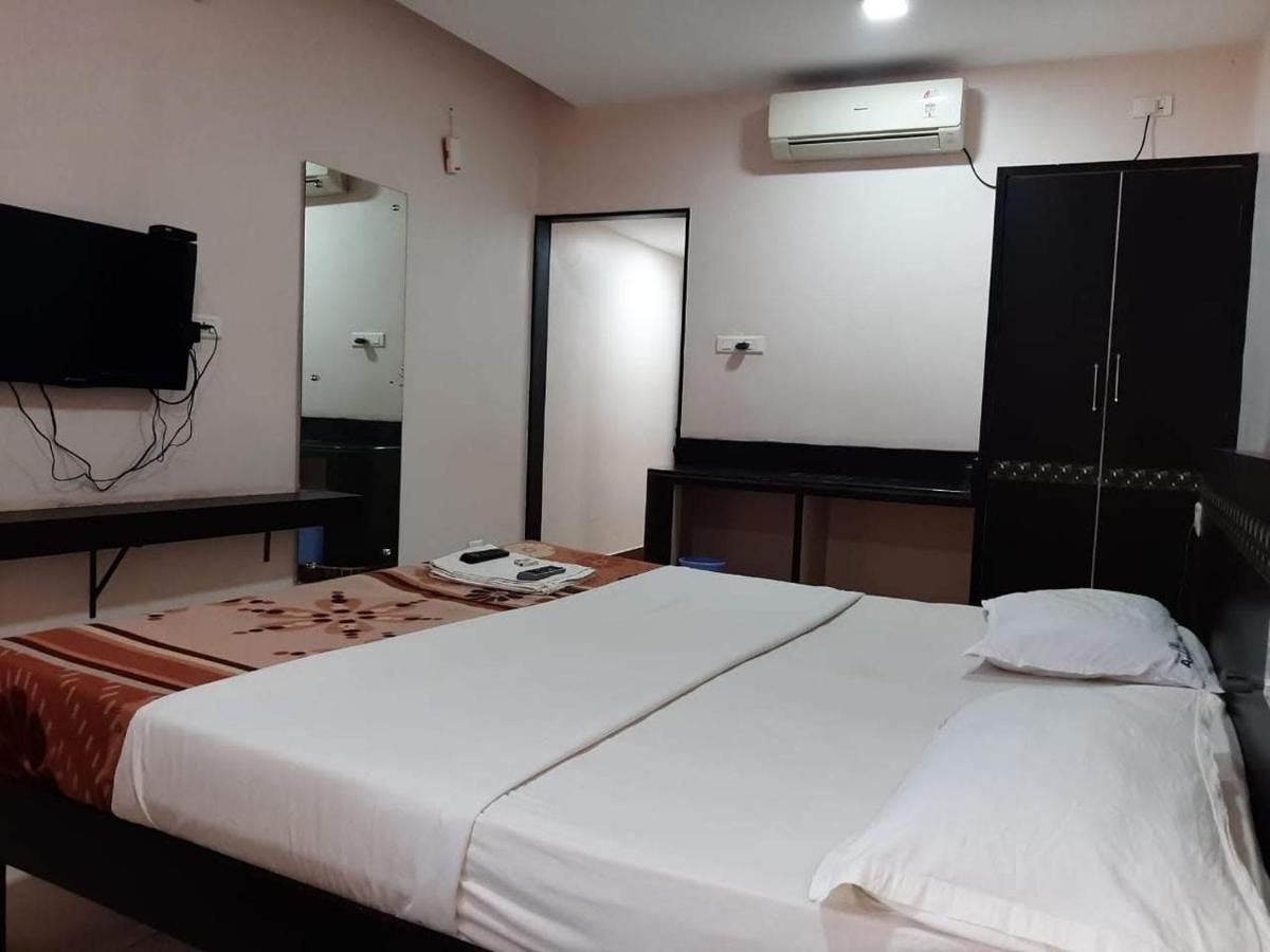 Hotel Ashoka Gangawati Экстерьер фото
