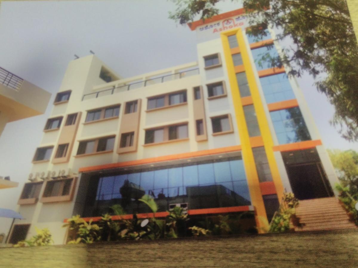 Hotel Ashoka Gangawati Экстерьер фото